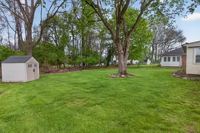 1249 Levant Street, Jackson, MI 49203 - Photo 6