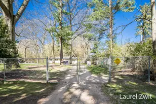 9189 Cook St, Montague, MI 49437 - Photo 10