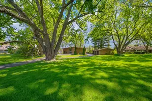 2135 Derfla Dr, Saint Joseph, MI 49085 - Photo 4
