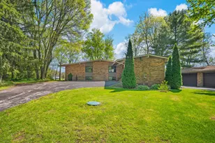 2135 Derfla Dr, Saint Joseph, MI 49085 - Photo 6