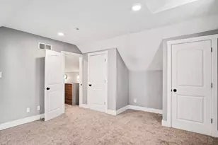 25 Mack Ave NE, Grand Rapids, MI 49503 - Photo 16