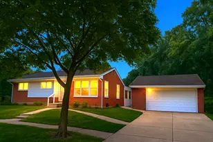 1720 Avondale Ave, Ann Arbor, MI 48103 - Photo 2