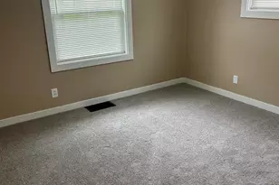 864 Carrier Creek Blvd NE, Grand Rapids, MI 49503 - Photo 32