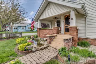 15 Pioneer St, Battle Creek, MI 49015 - Photo 2