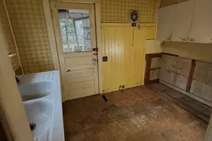 2856 Longstreet Ave SW, Wyoming, MI 49509 - Photo 10