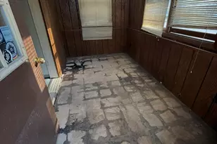 2856 Longstreet Ave SW, Wyoming, MI 49509 - Photo 2