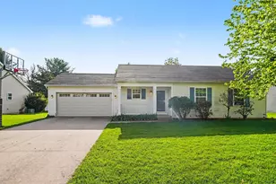 7117 Venice Dr, Portage, MI 49024 - Photo 2