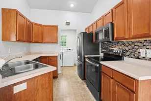 7117 Venice Dr, Portage, MI 49024 - Photo 8