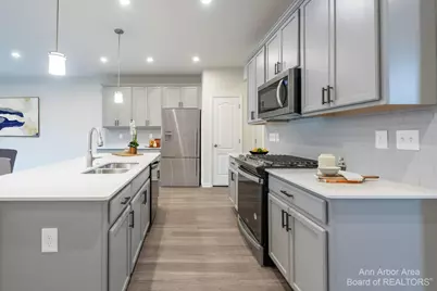 2801 Willow Court #16, Ann Arbor, MI 48108 - Photo 2