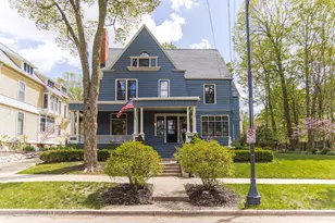 226 College Ave SE, Grand Rapids, MI 49503 - Photo 2