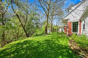 2335 Breton Rd SE, Grand Rapids, MI 49546 - Photo 34