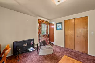 19168 Chelton Dr, Beverly Hills, MI 48025 - Photo 32