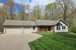 515 E General St, Sheridan, MI 48884 - Photo 2