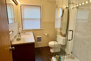 754 Oakridge Dr, Jackson, MI 49203 - Photo 12