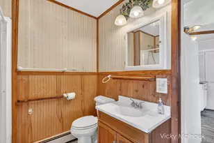 521 W Court St, Hastings, MI 49058 - Photo 24