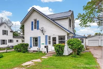 521 W Court Street, Hastings, MI 49058 - Photo 2