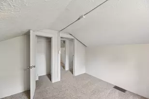 1135 Lavette Ave, Benton Harbor, MI 49022 - Photo 10