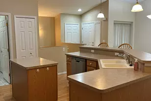 61015 Evergreen Ct, South Lyon, MI 48178 - Photo 12