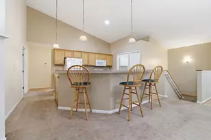 61015 Evergreen Ct, South Lyon, MI 48178 - Photo 8