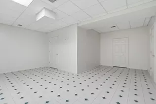 61015 Evergreen Ct, South Lyon, MI 48178 - Photo 20