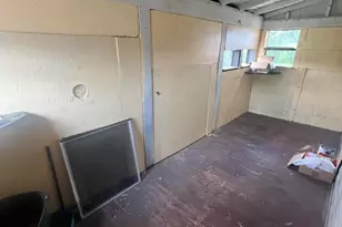 2921 Helen St, Detroit, MI 48207 - Photo 8