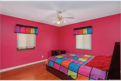 19954 Woodcrest Street, Harper Woods, MI 48225 - Photo 18