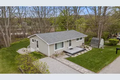 2037 Lakeview Drive, Brooklyn, MI 49230 - Photo 2