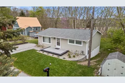 2037 Lakeview Drive, Brooklyn, MI 49230 - Photo 1