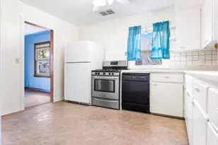 346 Wentworth Ave, Battle Creek, MI 49015 - Photo 12