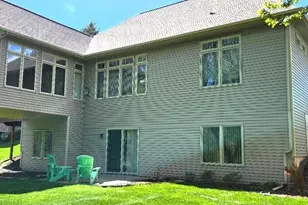 1698 Oakleigh Woods Dr NW, Grand Rapids, MI 49504 - Photo 4