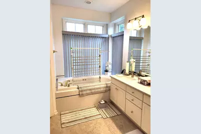 1698 Oakleigh Woods Drive NW #7, Grand Rapids, MI 49504 - Photo 10