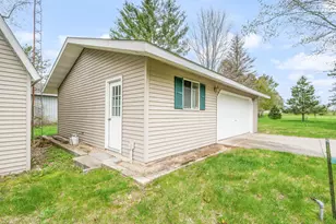 17113 Rapids Dr, Hersey, MI 49639 - Photo 8