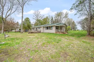 17113 Rapids Dr, Hersey, MI 49639 - Photo 6