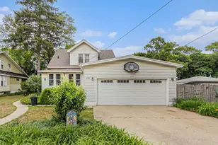 2349 Lakeshore Dr, Muskegon, MI 49441 - Photo 2