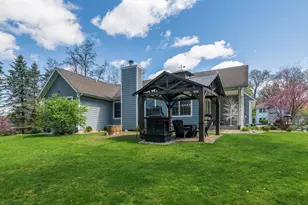 37 Summerset Dr, Kalamazoo, MI 49009 - Photo 2