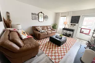 16369 Brittany Dr, Roseville, MI 48066 - Photo 2