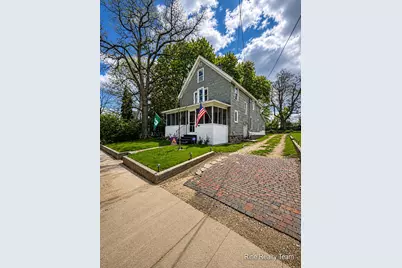 47 Frisbie Avenue, Battle Creek, MI 49037 - Photo 2