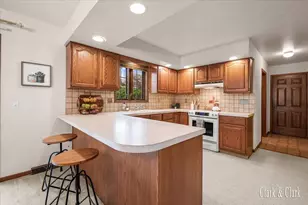 2220 Mission Hills Dr SE, Grand Rapids, MI 49546 - Photo 6