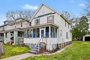 55 McKinley Ave S, Battle Creek, MI 49017 - Photo 1
