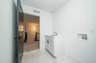 11200 Tremont Ln, Plymouth, MI 48170 - Photo 36