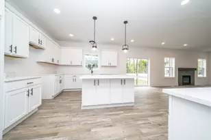 11200 Tremont Ln, Plymouth, MI 48170 - Photo 12