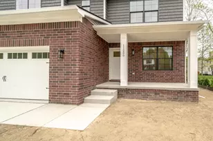 11200 Tremont Ln, Plymouth, MI 48170 - Photo 2