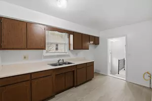 35230 Sheffield St, Westland, MI 48186 - Photo 8