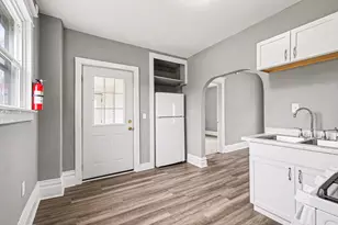 2008 E Stockbridge Ave, Kalamazoo, MI 49001 - Photo 12