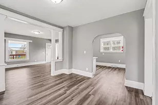 2008 E Stockbridge Ave, Kalamazoo, MI 49001 - Photo 6
