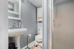 13872 Fineview Bluff Dr, Battle Creek, MI 49017 - Photo 18