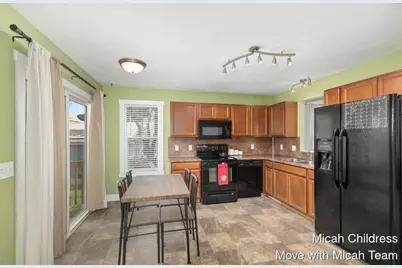 40 E Maple Street NE, Cedar Springs, MI 49319 - Photo 8