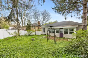 1708 Hiawatha Rd SE, Grand Rapids, MI 49506 - Photo 20