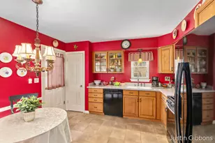 1708 Hiawatha Rd SE, Grand Rapids, MI 49506 - Photo 8
