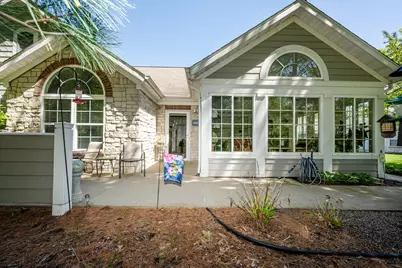 2848 Villa Lane, Benton Harbor, MI 49022 - Photo 1